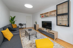 Family 1 BD Old Town Apartment by Hostlovers, Kaunas